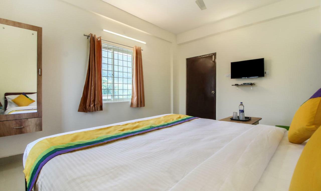 Itsy Hotels Riyas Grand Tirupati Exterior foto